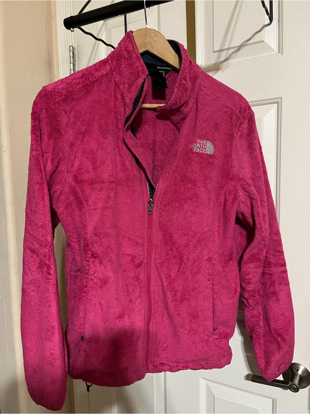 The North Face Women’s Fleece Jacket — Raspberry
19-30